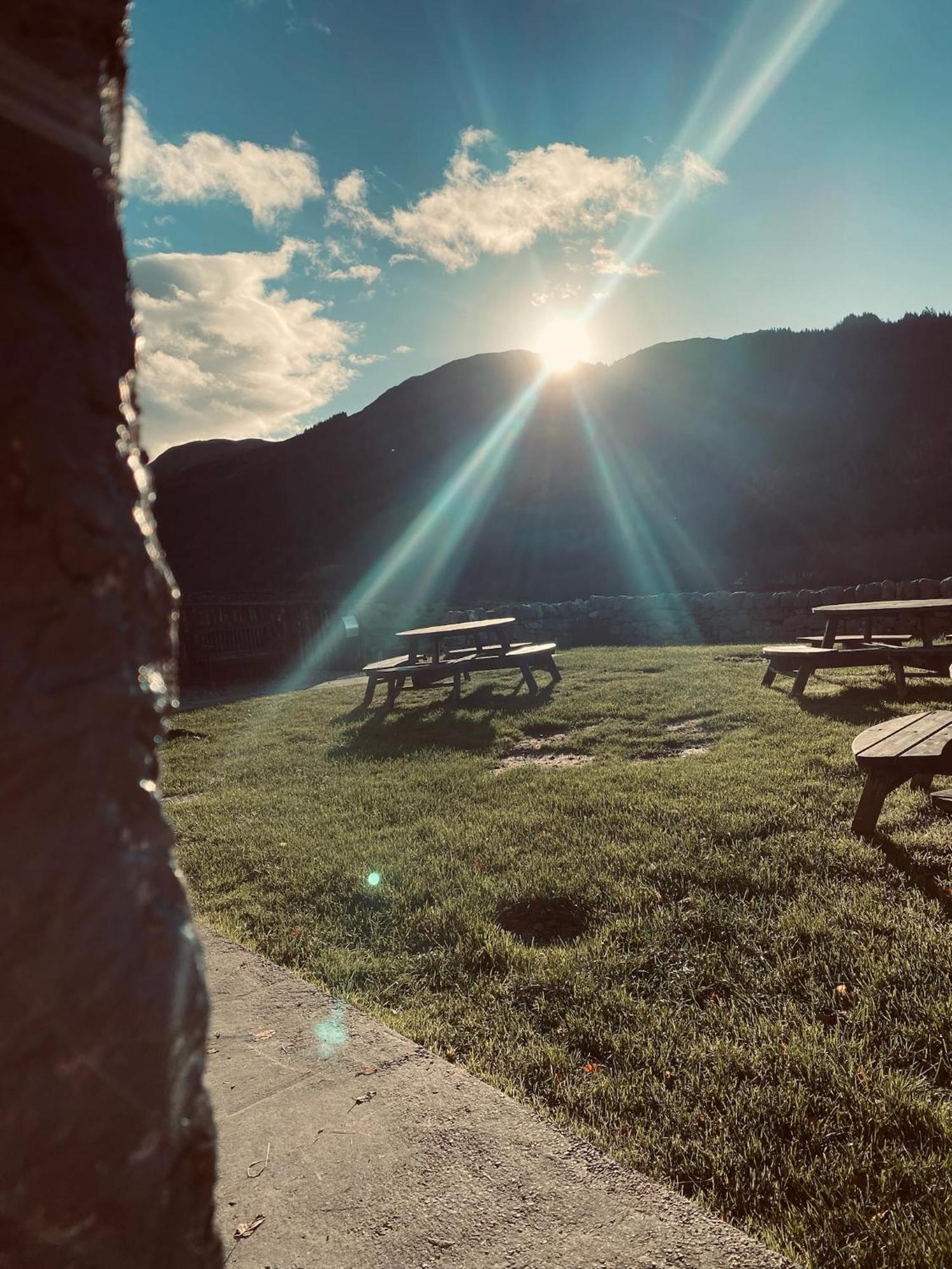 Ben Nevis Inn Rooms Fort William Buitenkant foto